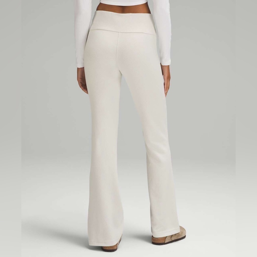 Lululemon Brushed Softstreme Ribbed Zip Flared Pant 32.5"
- Bone SZ 10